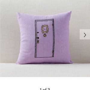 Friends 25th Anniversary Pottery Barn collection, Monica door pillow